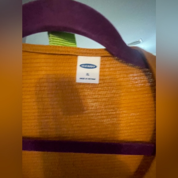 Old navy size xl - Picture 2 of 2